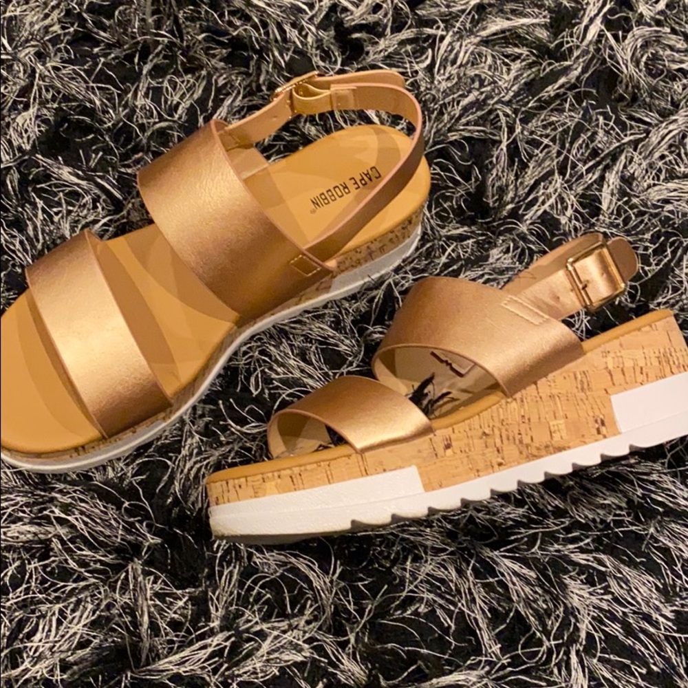 Rose gold platform sandals - Picture 2 of 2